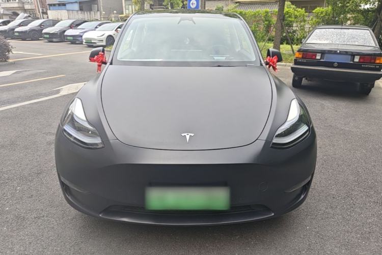 Used Tesla Model Y 2023 Long-Range All-Wheel-Drive Version Front
