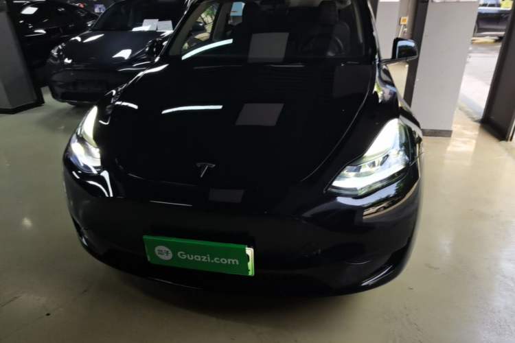 Used Tesla Model Y 2023 Rear-Wheel-Drive Version Front