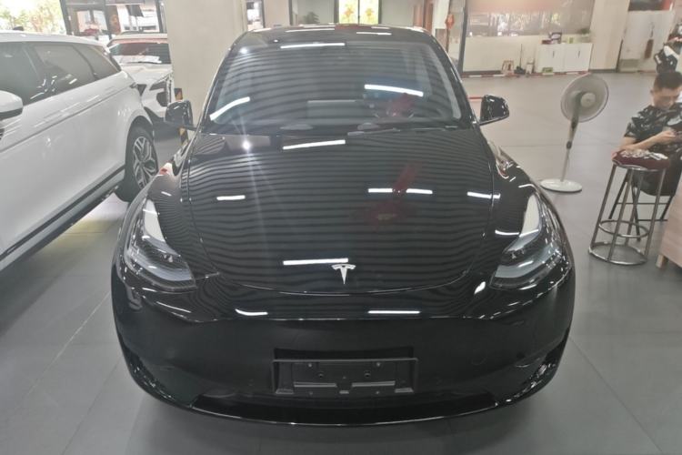 Used Tesla Model Y 2023 Rear-Wheel-Drive Version Front