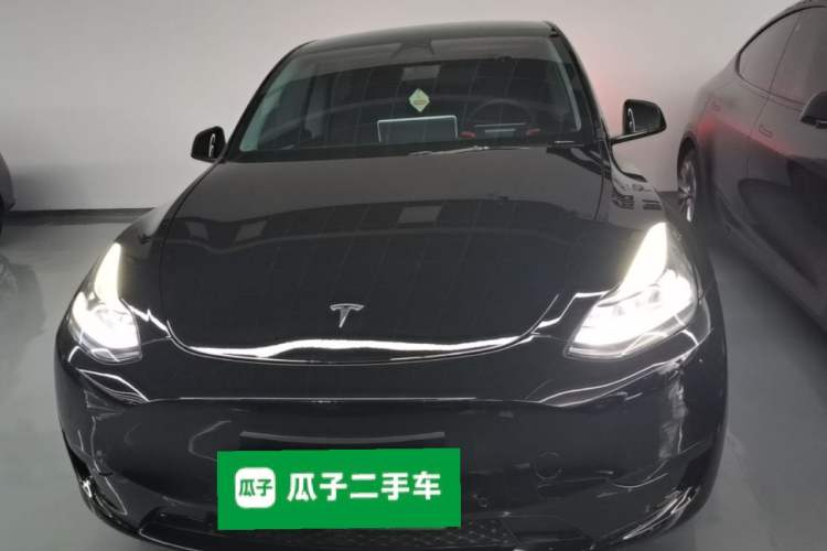 Used Tesla Model Y 2023 Rear-Wheel-Drive Version Front