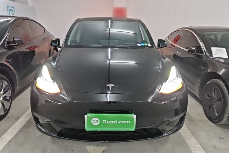 Used Tesla Model Y 2023 High-Performance All-Wheel-Drive Version Front