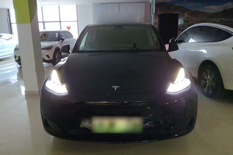 Used Tesla Model Y 2023 Rear-Wheel-Drive Version Front