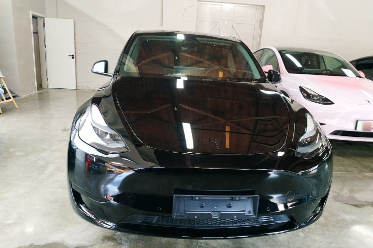 Used Tesla Model Y 2023 Rear-Wheel-Drive Version Front