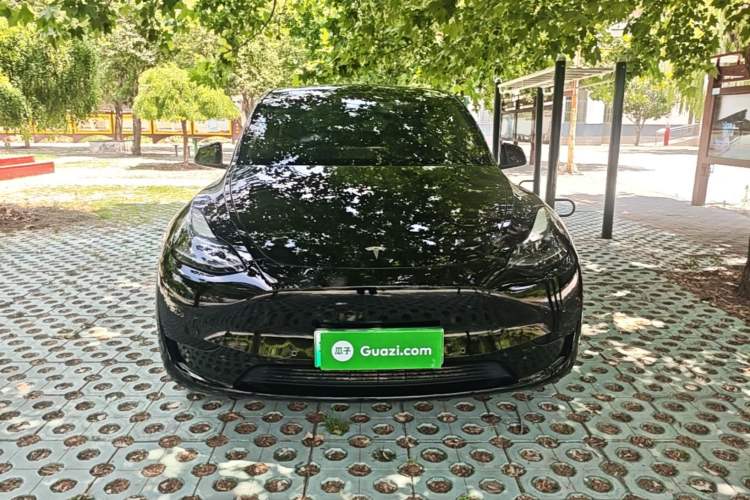 Used Tesla Model Y 2023 Rear-Wheel-Drive Version Front