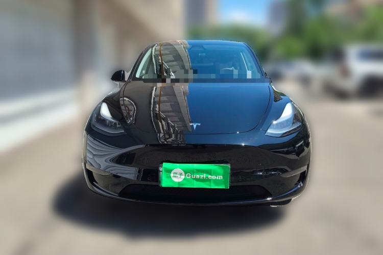 Used Tesla Model Y 2023 Long-Range All-Wheel-Drive Version Front