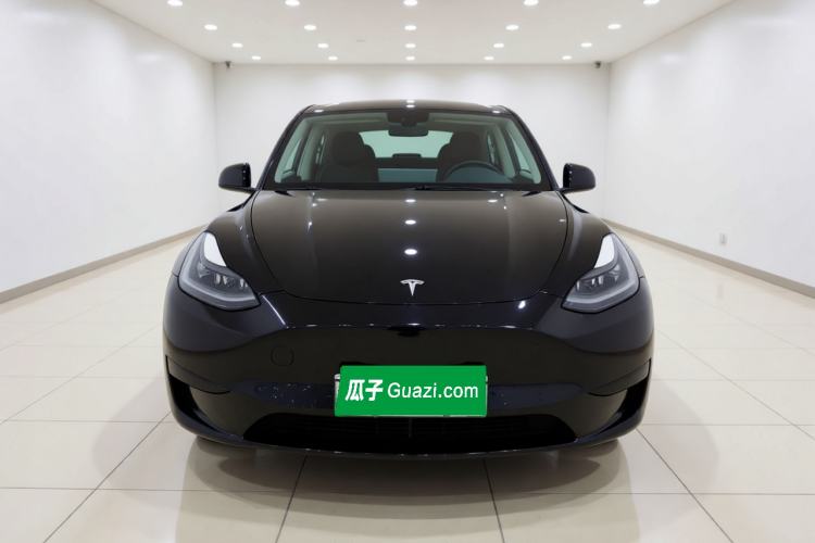 Used Tesla Model Y 2023 Rear-Wheel-Drive Version Front