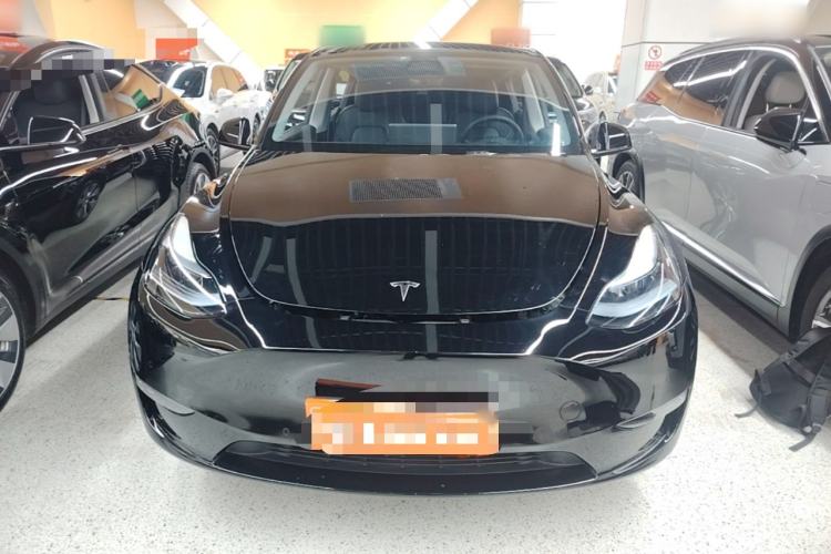 Used Tesla Model Y 2023 Long-Range All-Wheel-Drive Version Front
