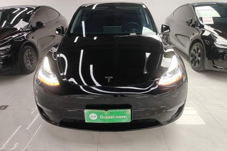 Used Tesla Model Y 2023 Long-Range All-Wheel-Drive Version Front