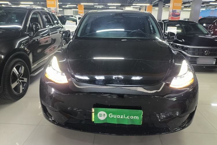 Used Tesla Model Y 2023 Rear-Wheel-Drive Version Front