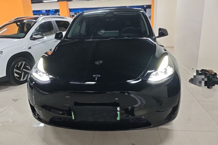 Used Tesla Model Y 2023 Rear-Wheel-Drive Version Front