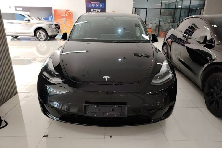 Used Tesla Model Y 2023 Rear-Wheel-Drive Version Front