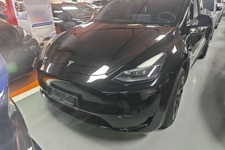 Used Tesla Model Y 2023 Rear-Wheel-Drive Version Front