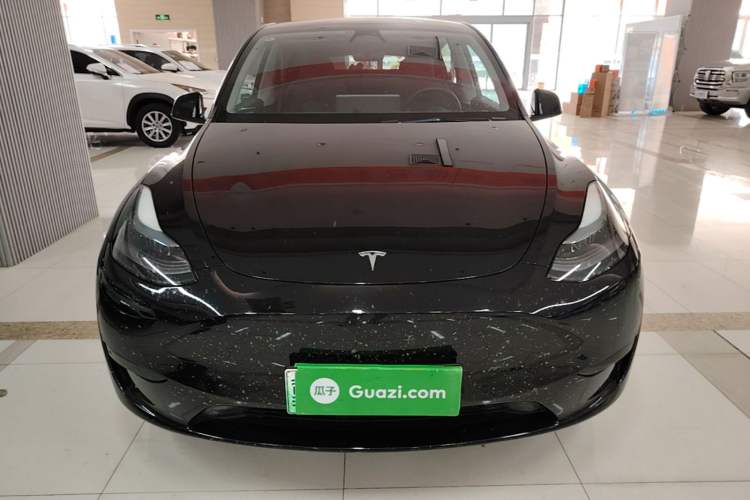 Used Tesla Model Y 2023 Rear-Wheel-Drive Version Front