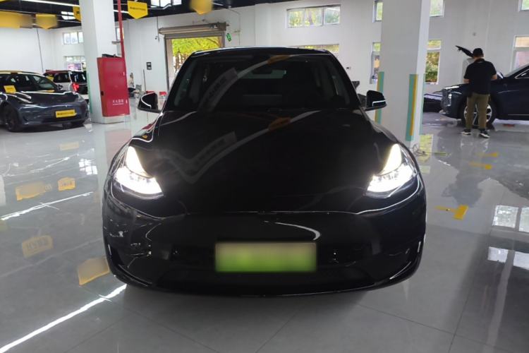 Used Tesla Model Y 2023 Rear-Wheel-Drive Version Front