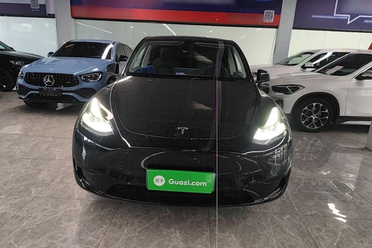 Used Tesla Model Y 2023 Rear-Wheel-Drive Version Front