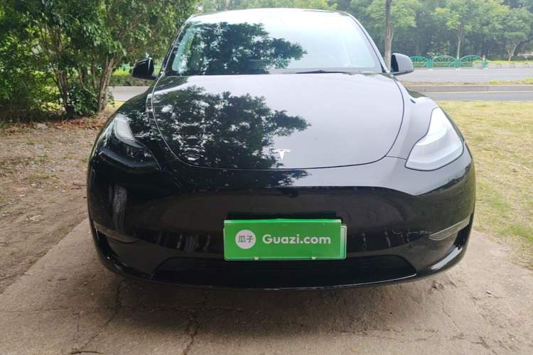 Used Tesla Model Y 2023 Long-Range All-Wheel-Drive Version Front