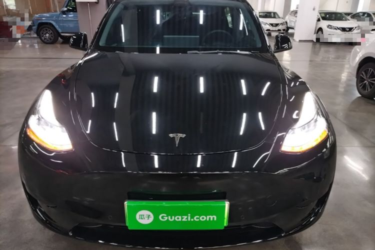 Used Tesla Model Y 2023 Rear-Wheel-Drive Version Front