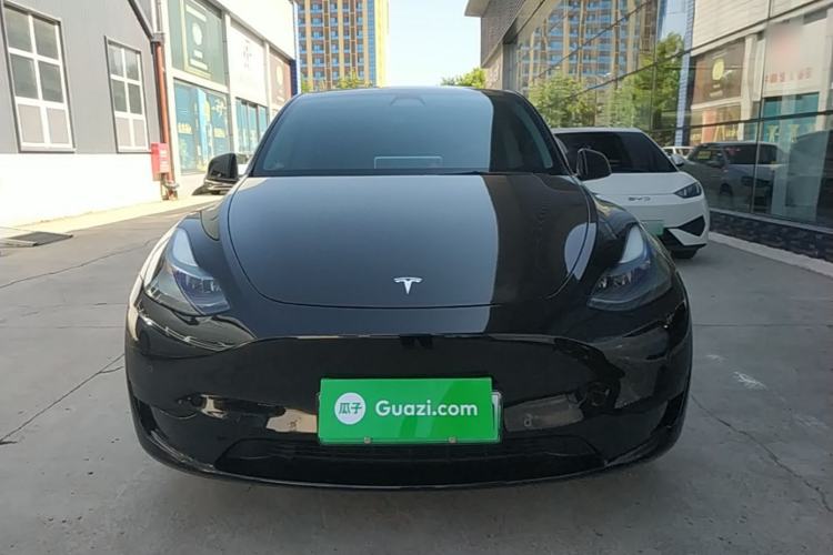 Used Tesla Model Y 2023 Rear-Wheel-Drive Version Front