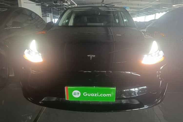 Used Tesla Model Y 2023 Rear-Wheel-Drive Version Front