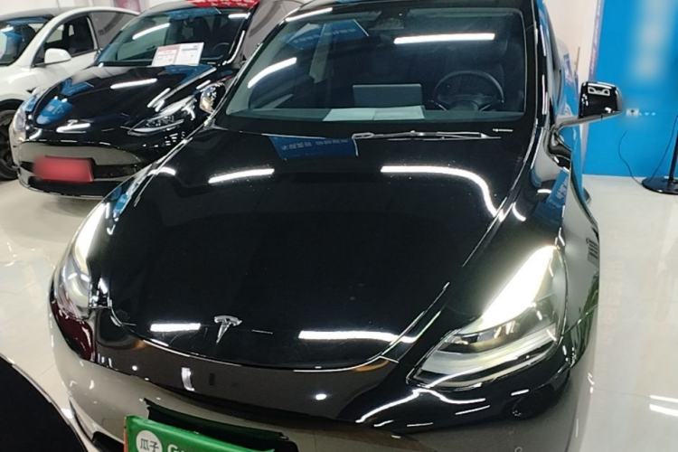 Used Tesla Model Y 2023 Long-Range All-Wheel-Drive Version Front