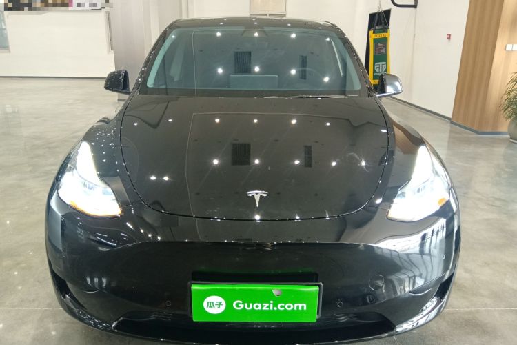 Used Tesla Model Y 2023 Rear-Wheel-Drive Version Front
