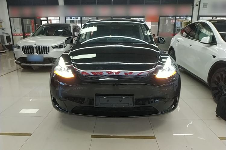 Used Tesla Model Y 2023 Rear-Wheel-Drive Version Front
