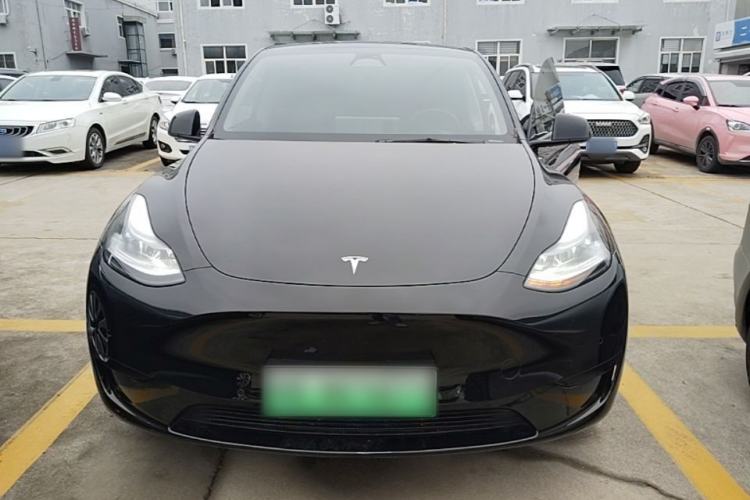 Used Tesla Model Y 2023 Rear-Wheel-Drive Version Front