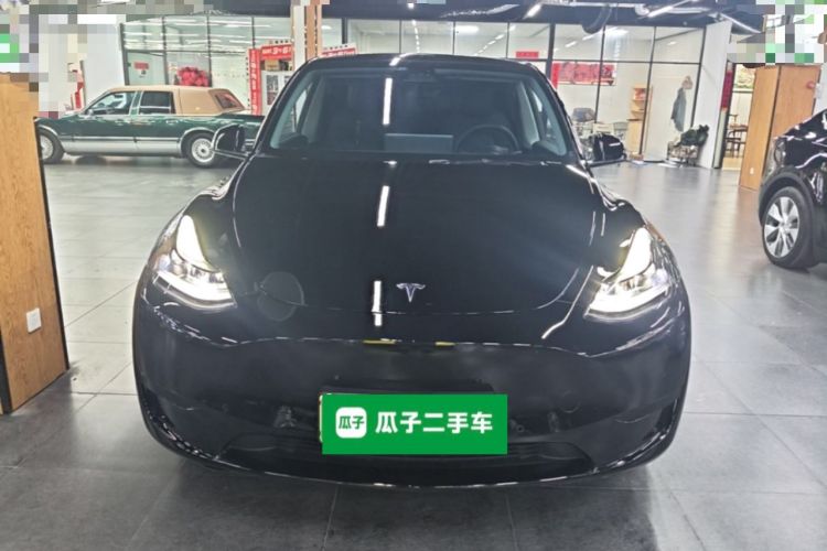 Used Tesla Model Y 2023 Rear-Wheel-Drive Version Front