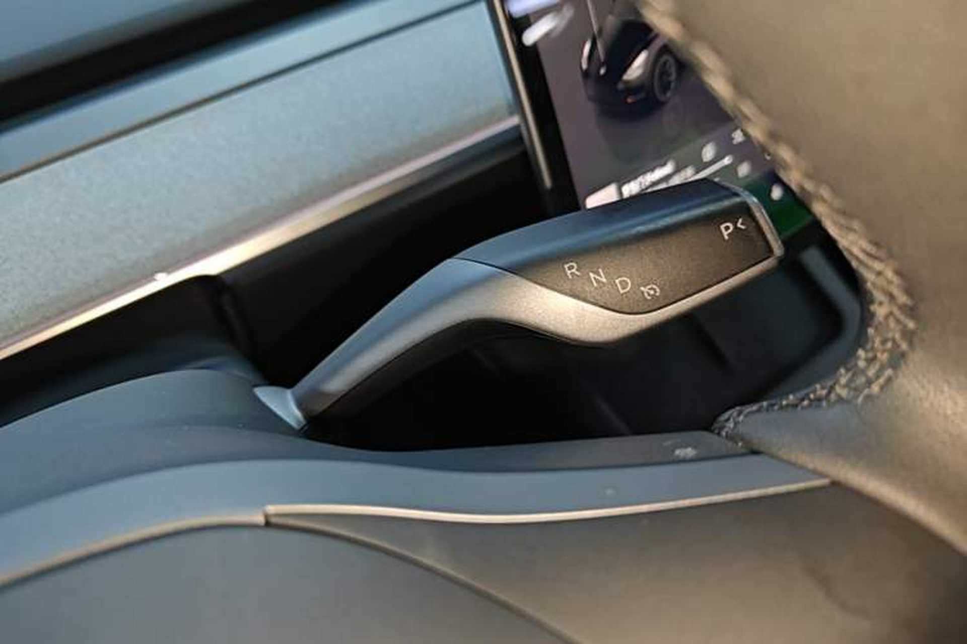 Used Tesla Model Y 2023 Long-Range All-Wheel-Drive Version Gear Lever