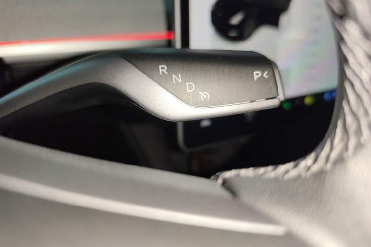 Used Tesla Model Y 2023 Long-Range All-Wheel-Drive Version Gear Lever