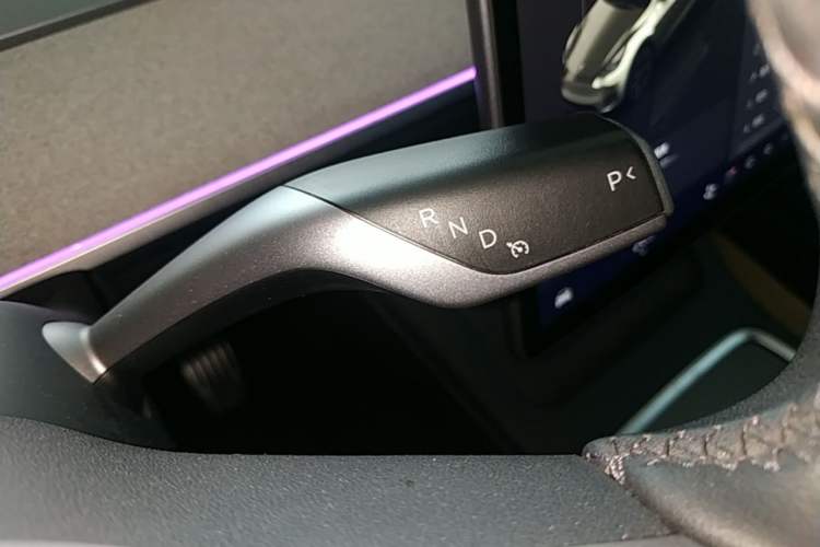 Used Tesla Model Y 2023 Rear-Wheel-Drive Version Gear Lever