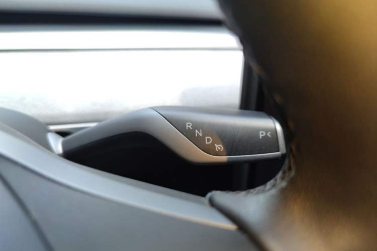 Used Tesla Model Y 2023 Long-Range All-Wheel-Drive Version Gear Lever