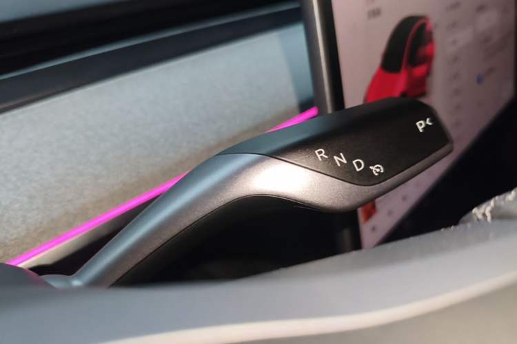 Used Tesla Model Y 2023 Long-Range All-Wheel-Drive Version Gear Lever