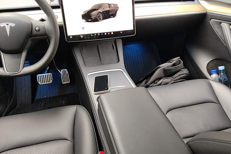 Used Tesla Model Y 2023 Long-Range All-Wheel-Drive Version Gear Lever