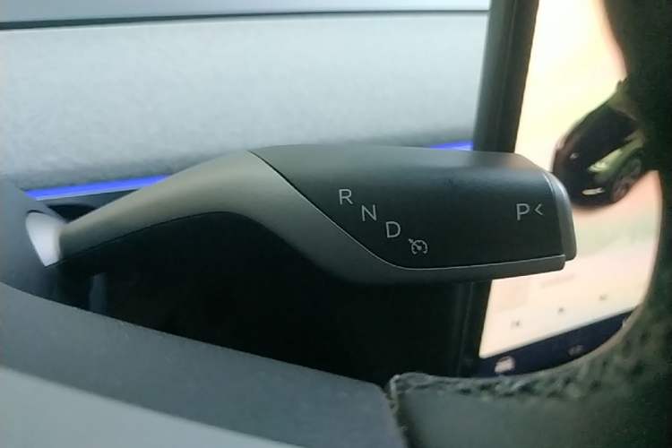 Used Tesla Model Y 2023 Long-Range All-Wheel-Drive Version Gear Lever