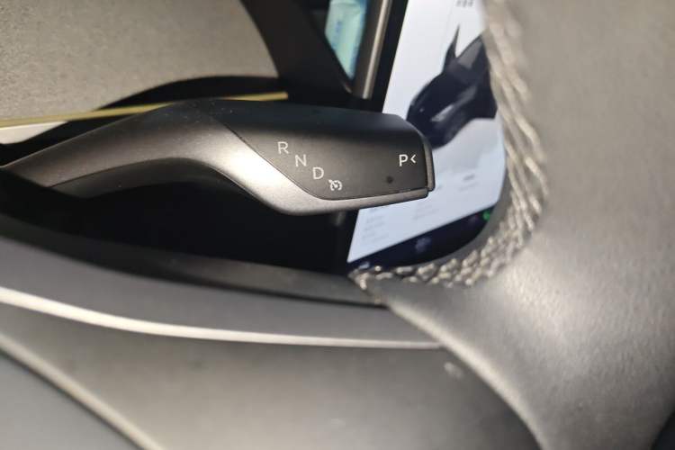 Used Tesla Model Y 2023 Rear-Wheel-Drive Version Gear Lever
