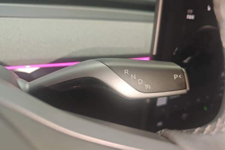 Used Tesla Model Y 2023 Rear-Wheel-Drive Version Gear Lever
