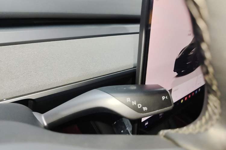 Used Tesla Model Y 2023 Long-Range All-Wheel-Drive Version Gear Lever