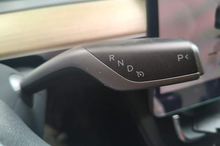 Used Tesla Model Y 2023 Long-Range All-Wheel-Drive Version Gear Lever