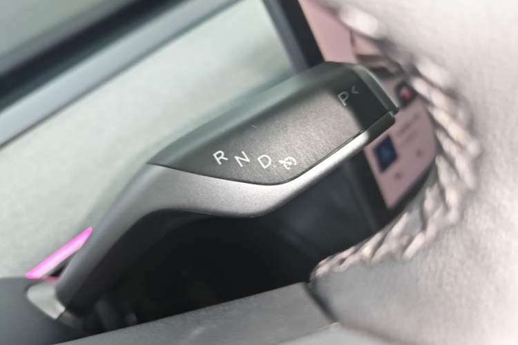 Used Tesla Model Y 2023 Rear-Wheel-Drive Version Gear Lever