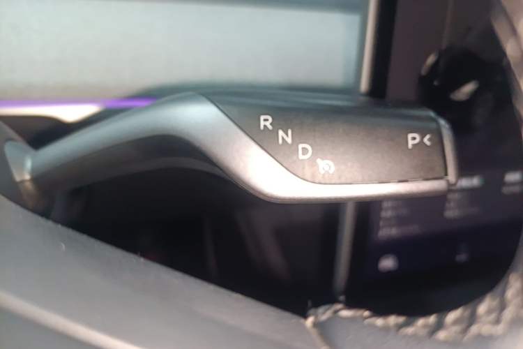 Used Tesla Model Y 2023 Rear-Wheel-Drive Version Gear Lever