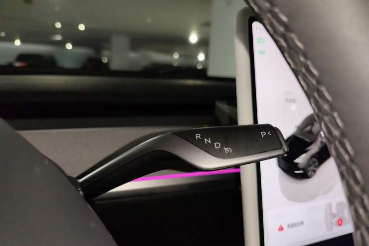Used Tesla Model Y 2023 Long-Range All-Wheel-Drive Version Gear Lever