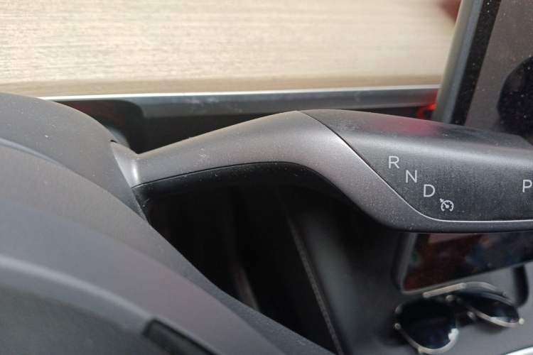 Used Tesla Model Y 2023 Long-Range All-Wheel-Drive Version Gear Lever