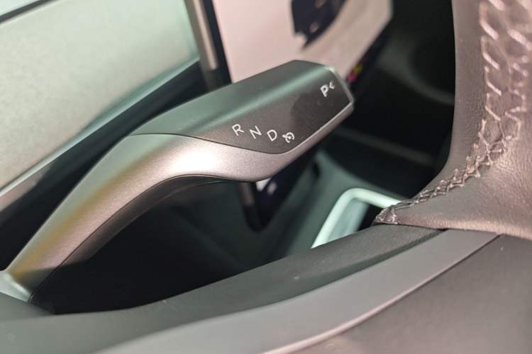 Used Tesla Model Y 2023 Long-Range All-Wheel-Drive Version Gear Lever