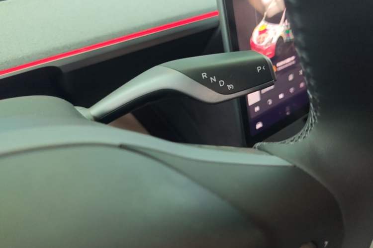 Used Tesla Model Y 2023 Long-Range All-Wheel-Drive Version Gear Lever