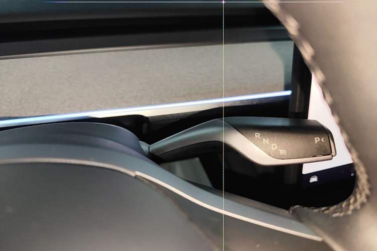 Used Tesla Model Y 2023 Long-Range All-Wheel-Drive Version Gear Lever