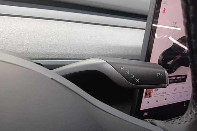 Used Tesla Model Y 2023 Long-Range All-Wheel-Drive Version Gear Lever