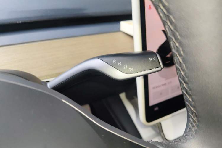 Used Tesla Model Y 2023 Long-Range All-Wheel-Drive Version Gear Lever