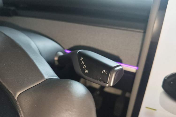 Used Tesla Model Y 2023 Long-Range All-Wheel-Drive Version Gear Lever