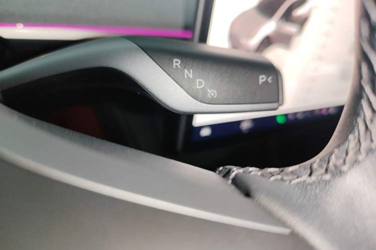Used Tesla Model Y 2023 Long-Range All-Wheel-Drive Version Gear Lever